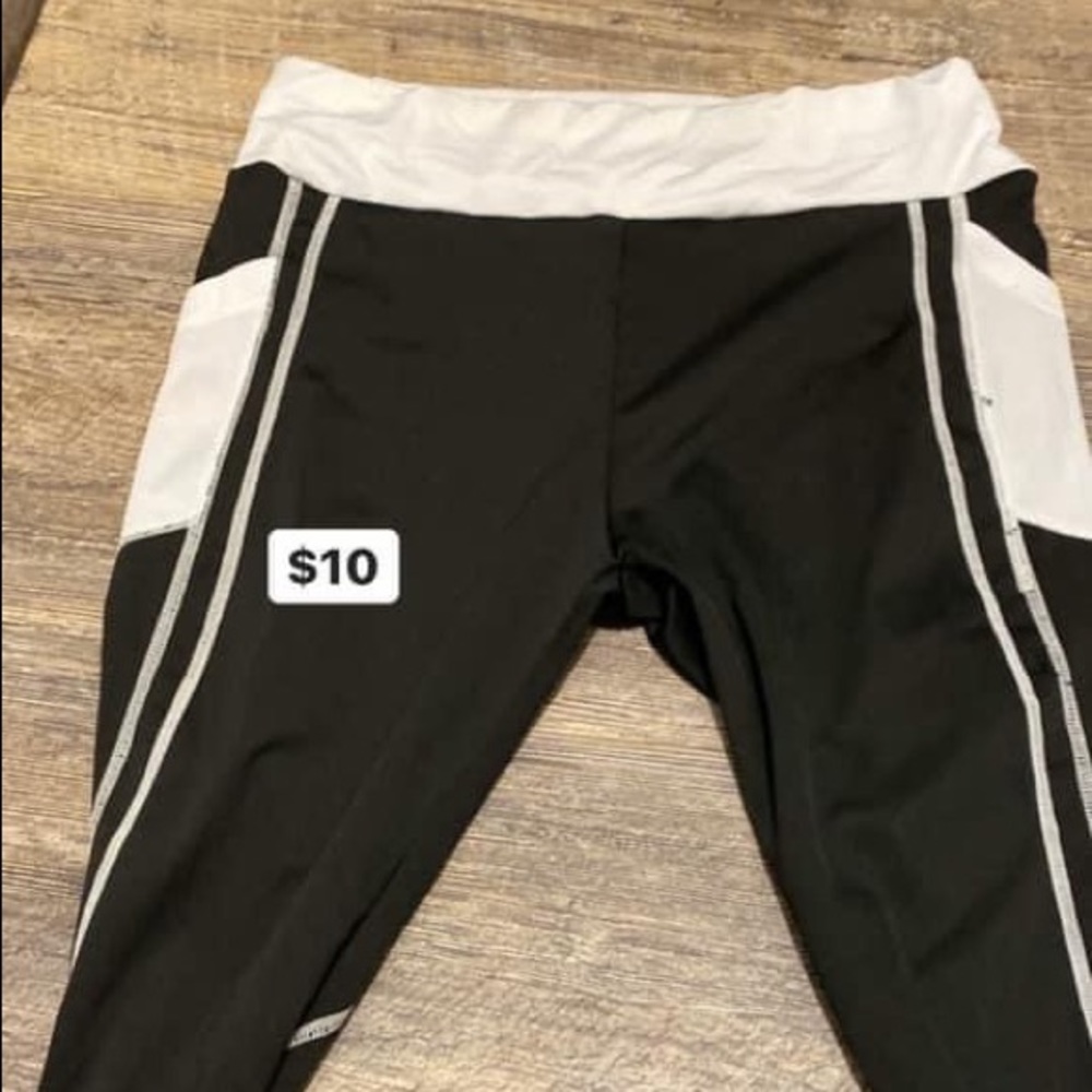 Athletic leggings